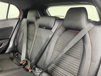MERCEDES-BENZ GLA 1.6 GLA200 AMG Line Edition (Plus) SUV 5dr Petrol 7G-DCT Euro 6 