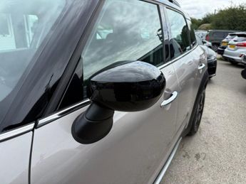 MINI COUNTRYMAN 1.5 Cooper Classic SUV 5dr Petrol Steptronic Euro 6 (s/s) (136 p