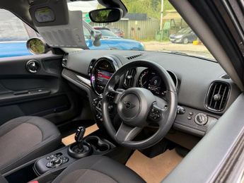 MINI COUNTRYMAN 1.5 Cooper Classic SUV 5dr Petrol Steptronic Euro 6 (s/s) (136 p