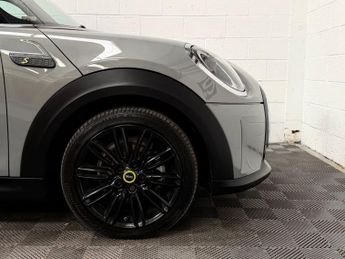MINI Electric Hatch Cooper SE 32.6kWh Level 2 Hatchback 3dr Electric Auto (184 ps)