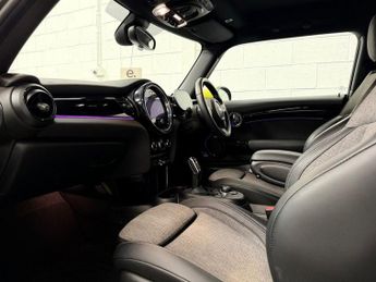 MINI Electric Hatch Cooper SE 32.6kWh Level 2 Hatchback 3dr Electric Auto (184 ps)