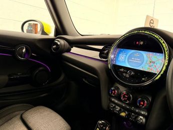 MINI Electric Hatch Cooper SE 32.6kWh Level 2 Hatchback 3dr Electric Auto (184 ps)