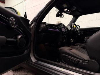 MINI Electric Hatch Cooper SE 32.6kWh Level 2 Hatchback 3dr Electric Auto (184 ps)