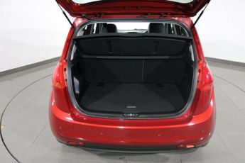 KIA VENGA 1.6 3 MPV 5dr Petrol Auto Euro 5 (Sat Nav) (123 bhp)