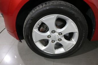 KIA VENGA 1.6 3 MPV 5dr Petrol Auto Euro 5 (Sat Nav) (123 bhp)
