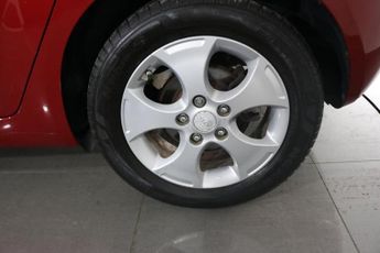 KIA VENGA 1.6 3 MPV 5dr Petrol Auto Euro 5 (Sat Nav) (123 bhp)