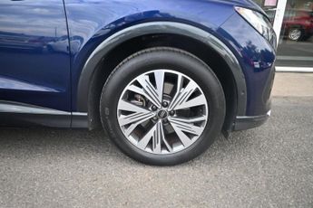 AUDI Q4 E-TRON 35 Sport SUV 5dr Electric Auto 55kWh (170 ps)