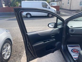TOYOTA YARIS 1.33 Dual VVT-i TR Hatchback 5dr Petrol Multidrive S Euro 5 (101