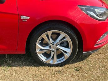 VAUXHALL ASTRA 1.6 CDTi ecoTEC BlueInjection SRi Hatchback 5dr Diesel Manual Eu