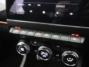 RENAULT ARKANA 1.6 E-TECH E-Tech engineered SUV 5dr Petrol Hybrid Auto 2WD Euro