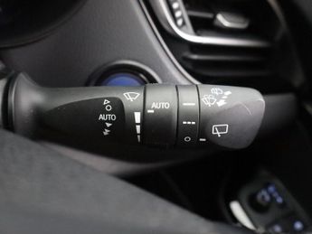 TOYOTA C-HR 1.8 VVT-h GPF Design SUV 5dr Petrol Hybrid CVT Euro 6 (s/s) (122