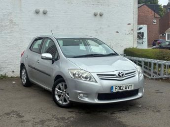 TOYOTA AURIS 1.4 D-4D Colour Collection Hatchback 5dr Diesel Manual Euro 5 (9