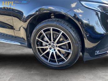 MERCEDES-BENZ EQC EQC 400 80kWh AMG Line SUV 5dr Electric Auto 4MATIC (408 ps)