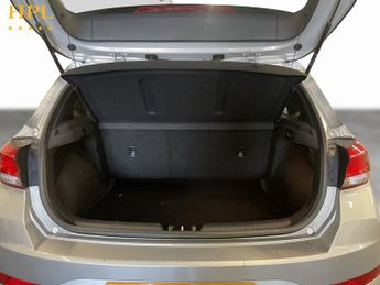 HYUNDAI I30 1.0 T-GDi MHEV SE Connect Hatchback 5dr Petrol Hybrid DCT Euro 6
