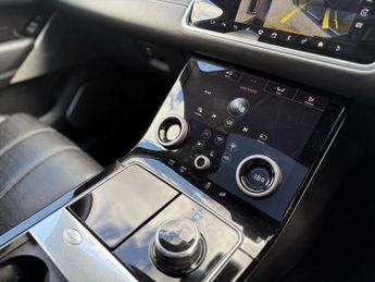 LAND ROVER RANGE ROVER VELAR 3.0 D300 R-Dynamic HSE SUV 5dr Diesel Auto 4WD Euro 6 (s/s) (300