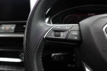 AUDI Q5 2.0 TDI 40 Black Edition SUV 5dr Diesel S Tronic quattro Euro 6 