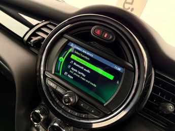 MINI Electric Hatch Cooper SE 32.6kWh Level 2 Hatchback 3dr Electric Auto (184 ps)
