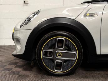 MINI Electric Hatch Cooper SE 32.6kWh Level 2 Hatchback 3dr Electric Auto (184 ps)