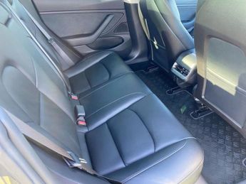 TESLA Model 3 Standard Range Plus Saloon 4dr Electric Auto RWD (241 bhp)