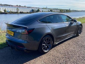 TESLA Model 3 Standard Range Plus Saloon 4dr Electric Auto RWD (241 bhp)