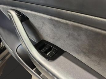 TESLA Model 3 (Dual Motor) Performance Saloon 4dr Electric Auto 4WDE (Performa