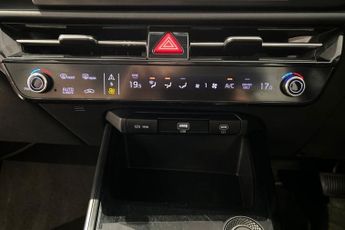 KIA NIRO 64.8kWh 2 SUV 5dr Electric Auto (201 bhp) Reverse Camera, Rear P