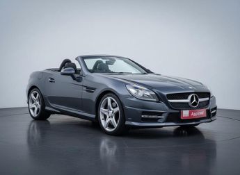 Mercedes SLK 1.8 SLK200 BlueEfficiency AMG Sport Convertible 2dr Petrol G-Tro