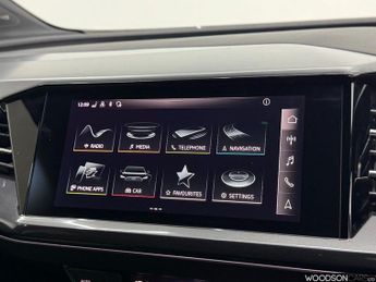 AUDI Q4 E-TRON 40 S line SUV 5dr Electric Auto 82kWh (204 ps)