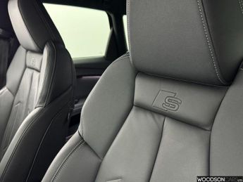 AUDI Q4 E-TRON 40 S line SUV 5dr Electric Auto 82kWh (204 ps)