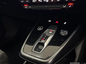 AUDI Q4 E-TRON 40 S line SUV 5dr Electric Auto 82kWh (204 ps)