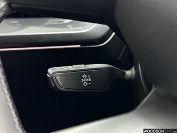 AUDI Q4 E-TRON 40 S line SUV 5dr Electric Auto 82kWh (204 ps)