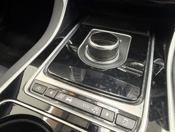 JAGUAR XE 2.0d R-Sport Saloon 4dr Diesel Auto Euro 6 (s/s) (180 ps)