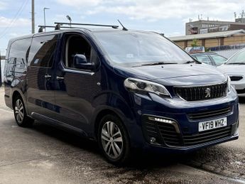 PEUGEOT TRAVELLER 2.0 BlueHDi Business VIP Long MPV 5 Door Diesel Manual Blue LWB 