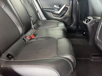 MERCEDES-BENZ A-CLASS 1.3 A180 Sport Hatchback 5dr Petrol 7G-DCT Euro 6 (s/s) (136 ps)