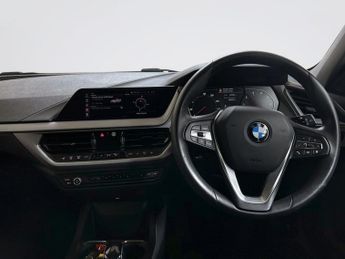 BMW 1 SERIES 1.5 118i SE (LCP) Hatchback 5dr Petrol DCT Euro 6 (s/s) (136 ps)