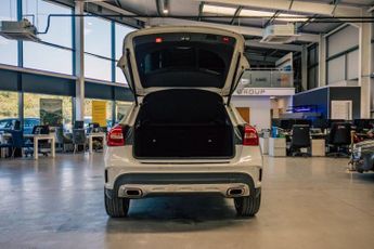 MERCEDES-BENZ GLA 2.1 GLA200d AMG Line (Executive) SUV 5dr Diesel 7G-DCT Euro 6 (s