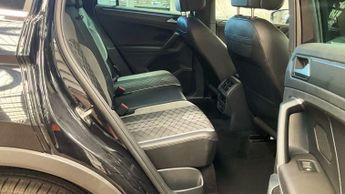VOLKSWAGEN TIGUAN 1.5 TSI R-Line SUV 5dr Petrol DSG Euro 6 (s/s) (150 ps)
