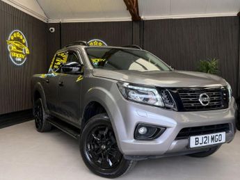 Nissan Navara 2.3 dCi N-Guard Pickup Double Cab 4dr Diesel Manual 4WD Euro 6 (