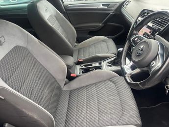 VOLKSWAGEN GOLF 2.0 TDI R-Line Edition Hatchback 5dr Diesel DSG Euro 6 (s/s) (15