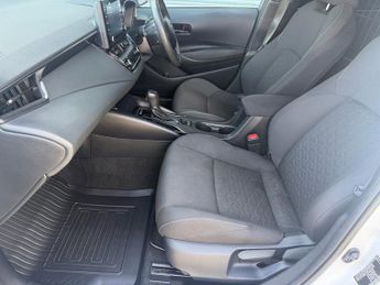 TOYOTA COROLLA 1.8 VVT-h CAR DERIVED VAN 5dr Petrol Hybrid CVT Euro 6 (s/s) (12