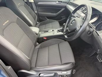 VOLKSWAGEN PASSAT 2.0 TDI Alltrack Estate 5dr Diesel DSG 4Motion Euro 6 (s/s) (190