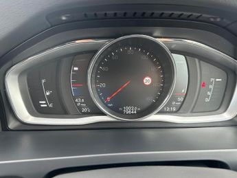 VOLVO V60 2.4 D5 Twin Engine SE Nav Estate 5dr Diesel Plug-in Hybrid Auto 