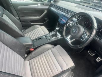 VOLKSWAGEN PASSAT 2.0 TDI R-Line Estate 5dr Diesel DSG Euro 6 (s/s) (150 ps)
