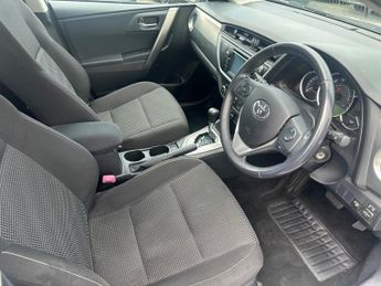TOYOTA AURIS 1.6 V-Matic Icon Hatchback 5dr Petrol Multidrive S Euro 5 (132 p