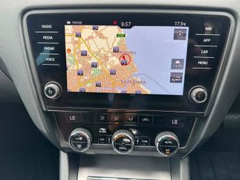 SKODA OCTAVIA 1.5 TSI ACT SportLine Estate 5dr Petrol DSG Euro 6 (s/s) (150 ps