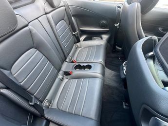 MERCEDES-BENZ C CLASS 2.1 C220d AMG Line Cabriolet 2dr Diesel G-Tronic+ Euro 6 (s/s) (
