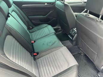 VOLKSWAGEN PASSAT 2.0 TSI R-Line Estate 5dr Petrol DSG Euro 6 (s/s) (220 ps)