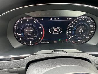 VOLKSWAGEN PASSAT 2.0 TSI R-Line Estate 5dr Petrol DSG Euro 6 (s/s) (220 ps)