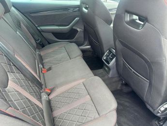 SKODA OCTAVIA 1.4 TSI iV 13kWh vRS Estate 5dr Petrol Plug-in Hybrid DSG Euro 6