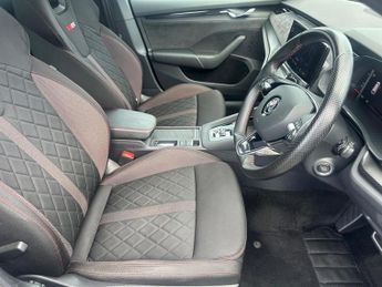 SKODA OCTAVIA 1.4 TSI iV 13kWh vRS Estate 5dr Petrol Plug-in Hybrid DSG Euro 6